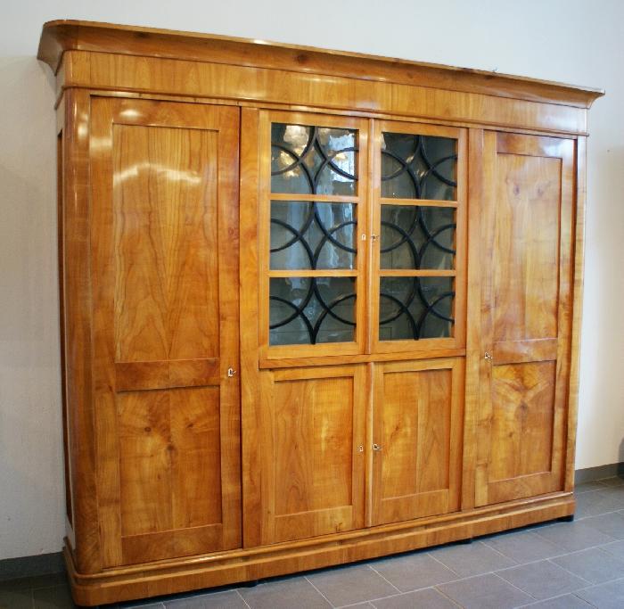 Schränke – Antiquitäten Bauten